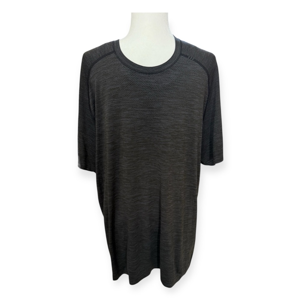 Lululemon Short Sleeve Men's Performance Shirt XL